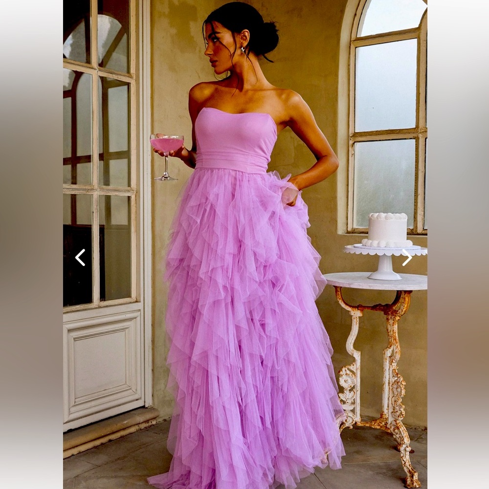 Selfie Leslie Strapless Cascading Tulle Formal Dress